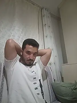 yunuserdal012 online show from June 2026 10:45:02 PM