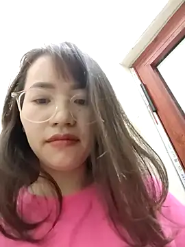 Easyly0 online show from April 2026 02:10:01 AM