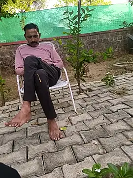 yogii20 online show from April 2026 12:47:02 PM