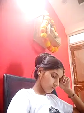 Snapshot of TANU01990 chatting on May 2026 04:31:01 AM TANU01990 online show from May 2026 04:31:01 AM