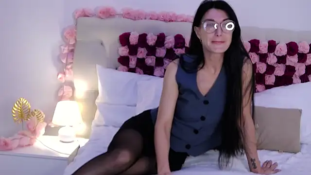 AriannaCruise online show from April 2026 11:24:02 PM