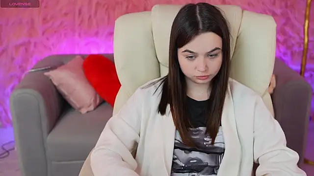 LeslyPeach  online show from March 2026 02:17:01 PM