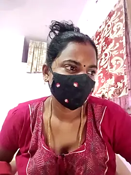 Snapshot of tamilratchasii chatting on April 2026 04:57:02 AM tamilratchasii online show from April 2026 04:57:02 AM