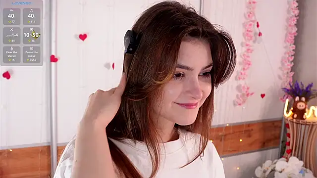 CherlyGuss online show from June 2026 03:19:02 AM