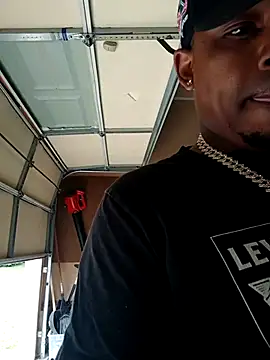 kyng804 online show from April 2026 06:03:02 PM