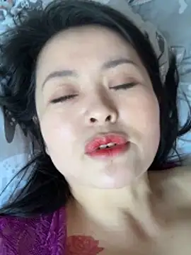xiaxia-2026 online show from April 2026 02:37:02 AM