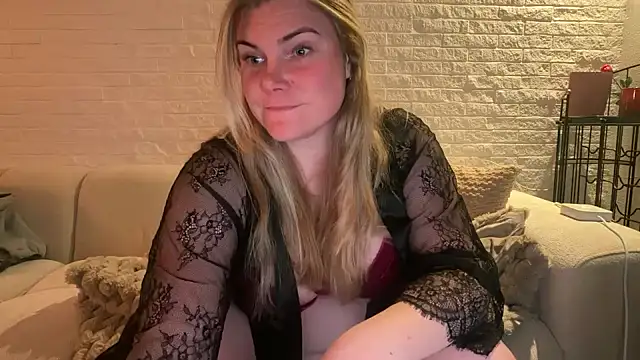 Snapshot of SexyBlondJoanna-Exclusief chatting on March 2026 06:52:01 PM SexyBlondJoanna-Exclusief online show from March 2026 06:52:01 PM