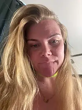 Snapshot of SexyBlondJoanna-Exclusief chatting on April 2026 05:10:01 PM SexyBlondJoanna-Exclusief online show from April 2026 05:10:01 PM