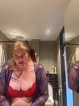 Snapshot of SexyBlondJoanna-Exclusief chatting on April 2026 05:21:02 PM SexyBlondJoanna-Exclusief online show from April 2026 05:21:02 PM