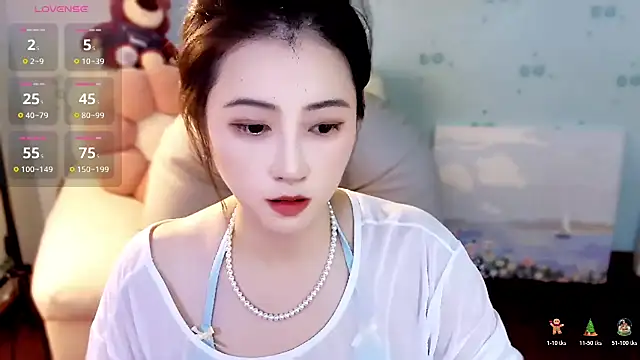 Snapshot of summer_uu chatting on July 2026 05:33:02 PM summer uu online show from July 2026 05:33:02 PM