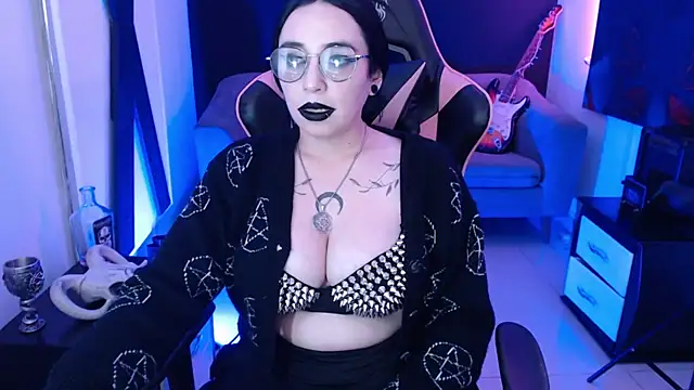 Snapshot of Nyxnocturne chatting on June 2026 02:33:01 PM Nyxnocturne online show from June 2026 02:33:01 PM