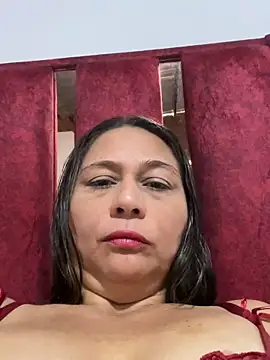 Snapshot of _violeta_99 chatting on May 2026 03:07:01 PM violeta 99 online show from May 2026 03:07:01 PM