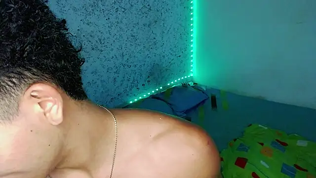 Snapshot of tonydesire_ chatting on June 2026 08:02:01 PM tonydesire online show from June 2026 08:02:01 PM