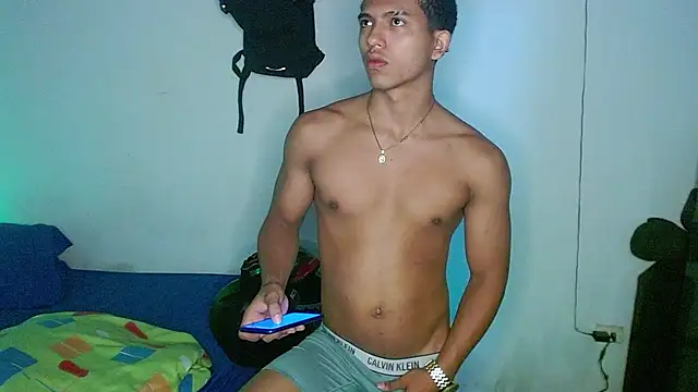 Snapshot of tonydesire_ chatting on July 2026 11:29:01 PM tonydesire online show from July 2026 11:29:01 PM