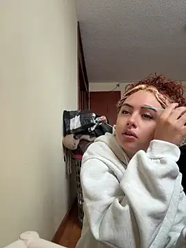 Snapshot of Amber-fire chatting on May 2026 02:35:01 PM Amber-fire online show from May 2026 02:35:01 PM