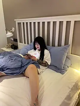 Snapshot of xiaoleilei-101 chatting on April 2026 11:44:02 AM xiaoleilei-101 online show from April 2026 11:44:02 AM