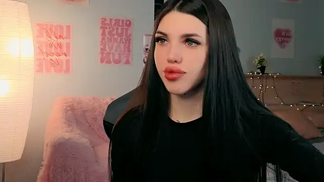 Snapshot of molly_rettyy chatting on May 2026 04:19:02 AM molly rettyy online show from May 2026 04:19:02 AM