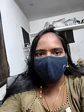 Snapshot of Tamil_Sangeetha chatting on April 2026 01:46:01 PM Tamil Sangeetha online show from April 2026 01:46:01 PM