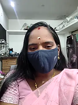 Snapshot of Tamil_Sangeetha chatting on May 2026 04:01:01 PM Tamil Sangeetha online show from May 2026 04:01:01 PM