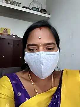 Snapshot of Tamil_Sangeetha chatting on May 2026 01:02:02 AM Tamil Sangeetha online show from May 2026 01:02:02 AM