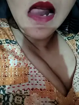 Snapshot of ZOYA_KHAN-123 chatting on April 2026 08:43:01 AM ZOYA KHAN-123 online show from April 2026 08:43:01 AM
