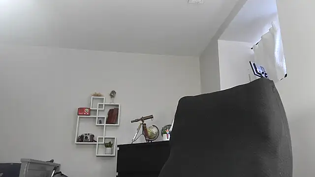 Snapshot of AngelFusco chatting on April 2026 01:24:02 PM AngelFusco online show from April 2026 01:24:02 PM