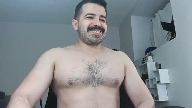 Snapshot of AngelFusco chatting on May 2026 05:35:02 AM AngelFusco online show from May 2026 05:35:02 AM