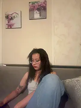 Z Milll online show from June 2026 04:01:02 PM