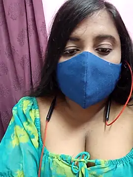 Snapshot of Tami-sonia chatting on May 2026 06:04:01 PM Tami-sonia online show from May 2026 06:04:01 PM