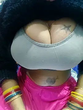 Snapshot of Rufiya_khan0 chatting on April 2026 03:40:02 AM Rufiya khan0 online show from April 2026 03:40:02 AM