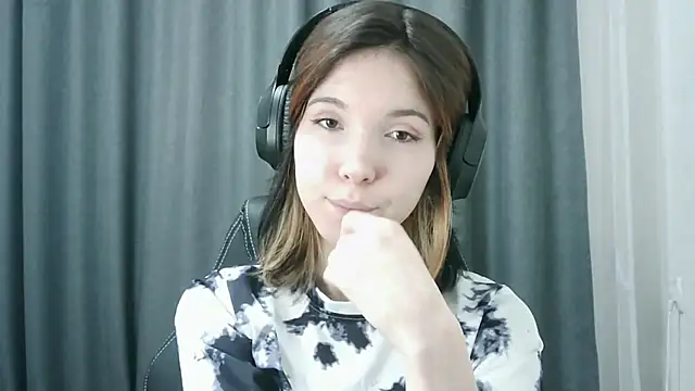 Snapshot of RubyBooby chatting on April 2026 04:45:02 PM RubyBooby online show from April 2026 04:45:02 PM