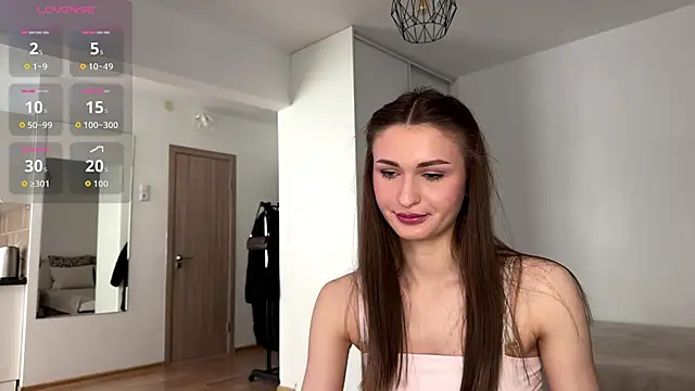 HallieHollo online show from May 2026 11:50:02 AM