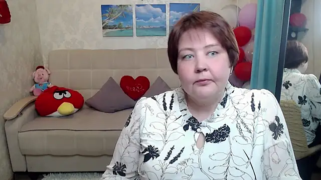 Snapshot of QUEEN02030 chatting on April 2026 10:27:01 AM QUEEN02030 online show from April 2026 10:27:01 AM