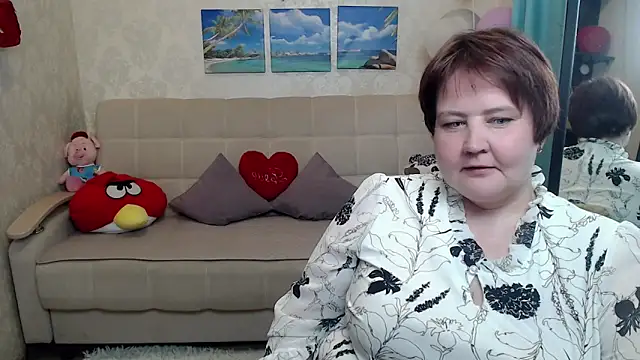 Snapshot of QUEEN02030 chatting on April 2026 01:41:01 PM QUEEN02030 online show from April 2026 01:41:01 PM