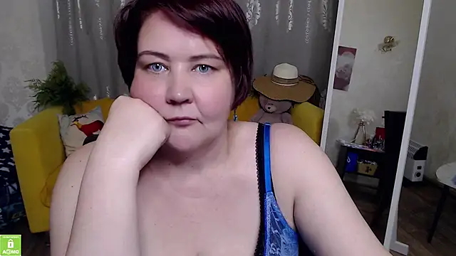 Snapshot of QUEEN02030 chatting on June 2026 09:59:01 AM QUEEN02030 online show from June 2026 09:59:01 AM