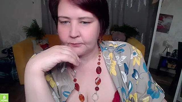 Snapshot of QUEEN02030 chatting on June 2026 10:17:02 AM QUEEN02030 online show from June 2026 10:17:02 AM