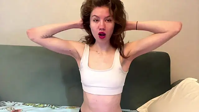 Snapshot of SelenaKiss_ chatting on May 2026 02:40:01 AM SelenaKiss online show from May 2026 02:40:01 AM