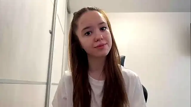 AriaGrand online show from April 2026 07:06:01 AM