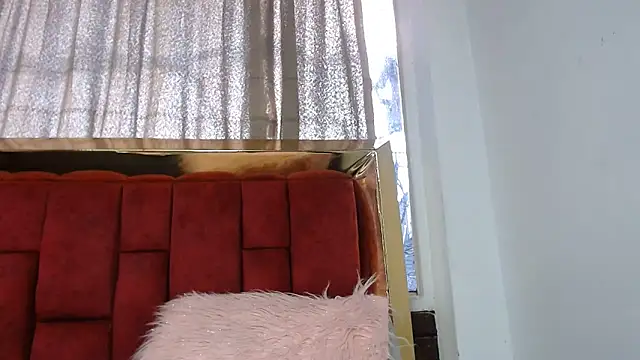 Snapshot of mia_rousse_vc chatting on June 2026 12:53:01 PM mia rousse vc online show from June 2026 12:53:01 PM