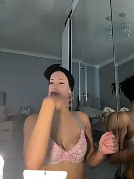 Goldenfairy online show from April 2026 02:32:01 PM