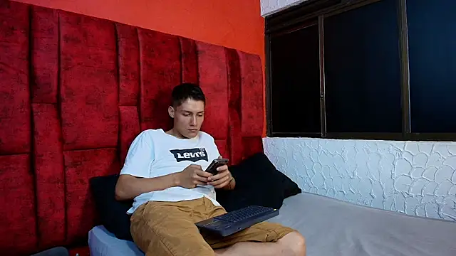 LuckandSamuel online show from April 2026 02:17:02 AM