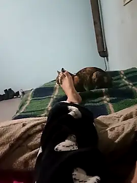 Snapshot of Skinnygirljulie chatting on April 2026 03:04:02 AM Skinnygirljulie online show from April 2026 03:04:02 AM