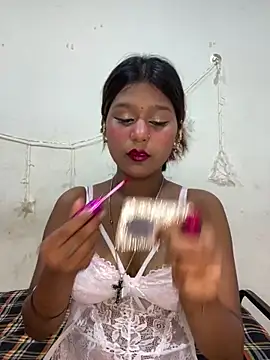 Snapshot of Cutiepie- chatting on May 2026 05:31:02 PM Cutiepie- online show from May 2026 05:31:02 PM