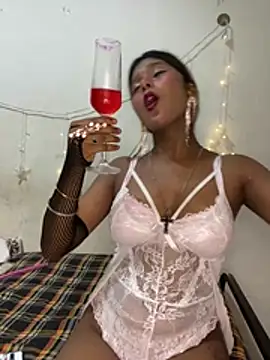 Snapshot of Cutiepie- chatting on May 2026 06:09:01 PM Cutiepie- online show from May 2026 06:09:01 PM