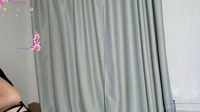 Snapshot of verywetforyou chatting on July 2026 11:06:02 AM verywetforyou online show from July 2026 11:06:02 AM