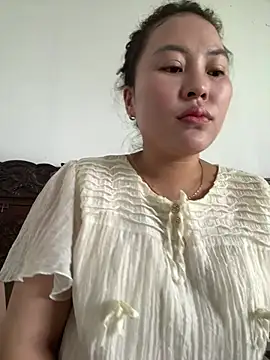 Snapshot of Lina-Naughty chatting on May 2026 05:34:02 AM Lina-Naughty online show from May 2026 05:34:02 AM