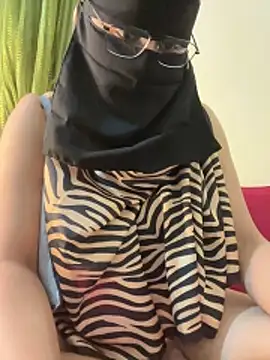 dilsheen kaur live online show from April 2026 04:48:01 PM