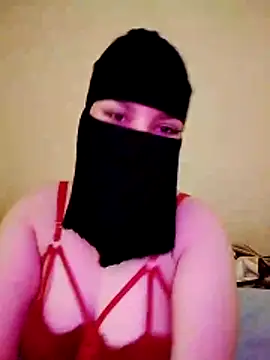 Queen Lola online show from June 2026 01:34:02 PM
