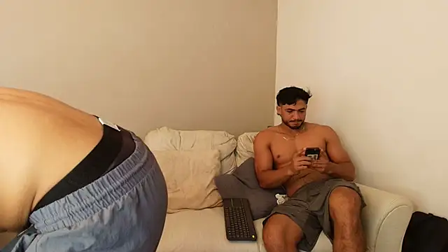 Snapshot of Maxi_and_Ares chatting on June 2026 02:19:02 PM Maxi and Ares online show from June 2026 02:19:02 PM