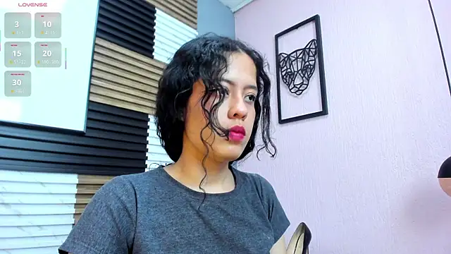 Snapshot of Kaira_luxury chatting on May 2026 03:01:02 AM Kaira luxury online show from May 2026 03:01:02 AM